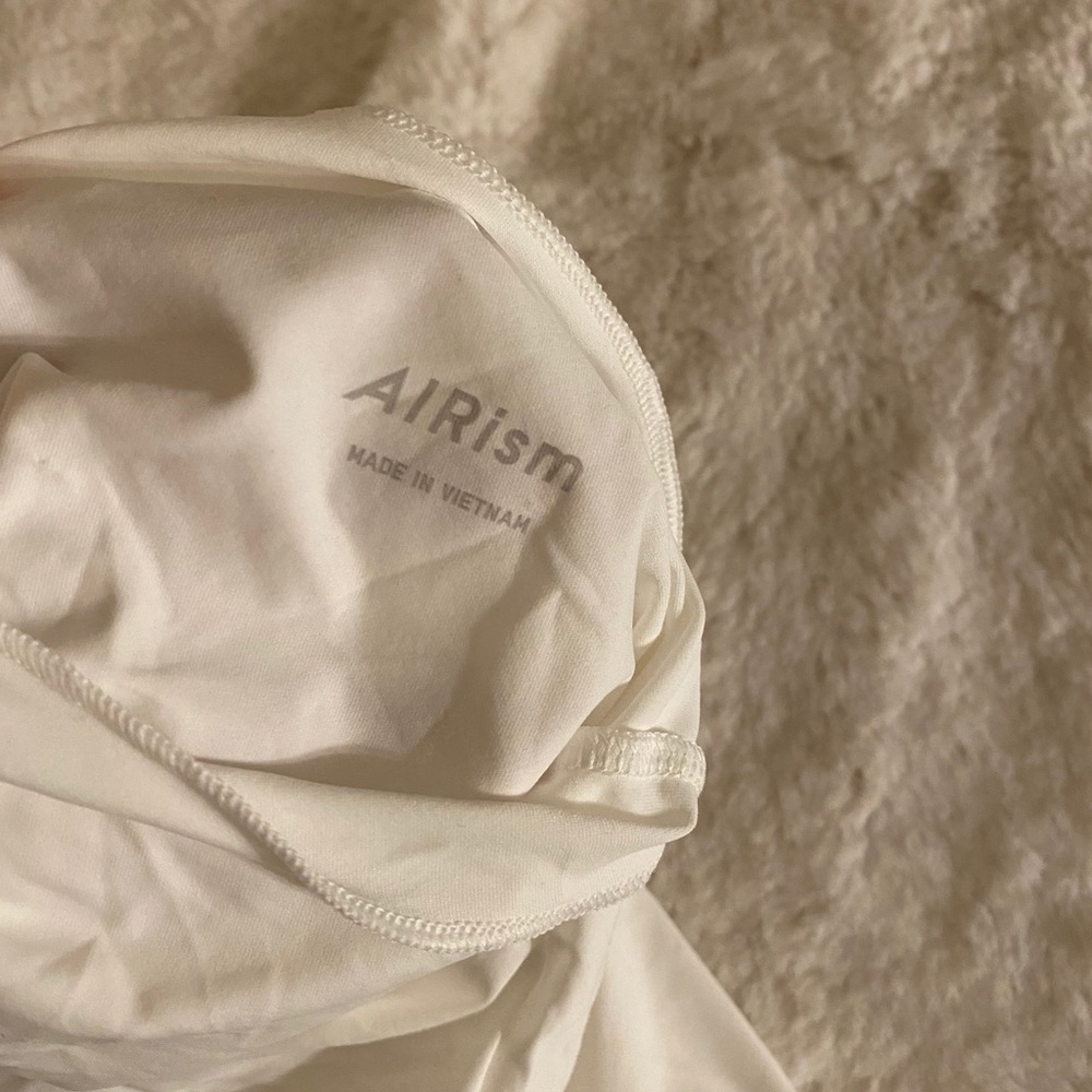 Uniqlo Airism high neck sleeveless top